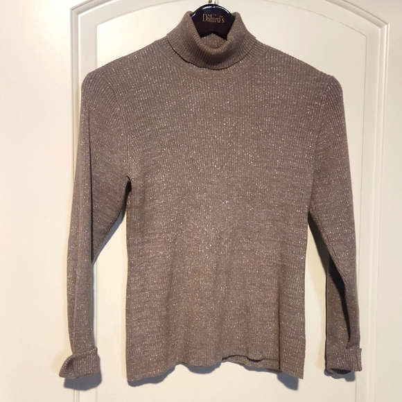 Style&co. Silver. Sparkly. Long sleeve. Light weight. - Picture 1 of 4